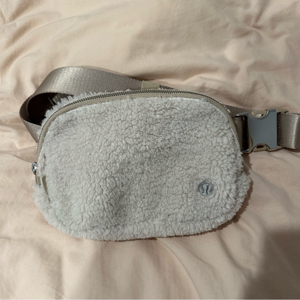 Lululemon Fleece Everyday Belt Bag 1L